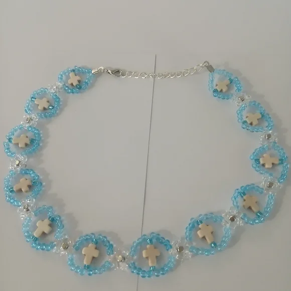 Blue and White Beaded Necklace - Picture 4 of 6